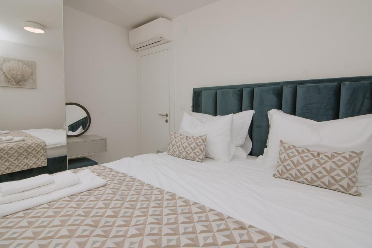 Apartments Adriatic Pearl Trogir Buitenkant foto