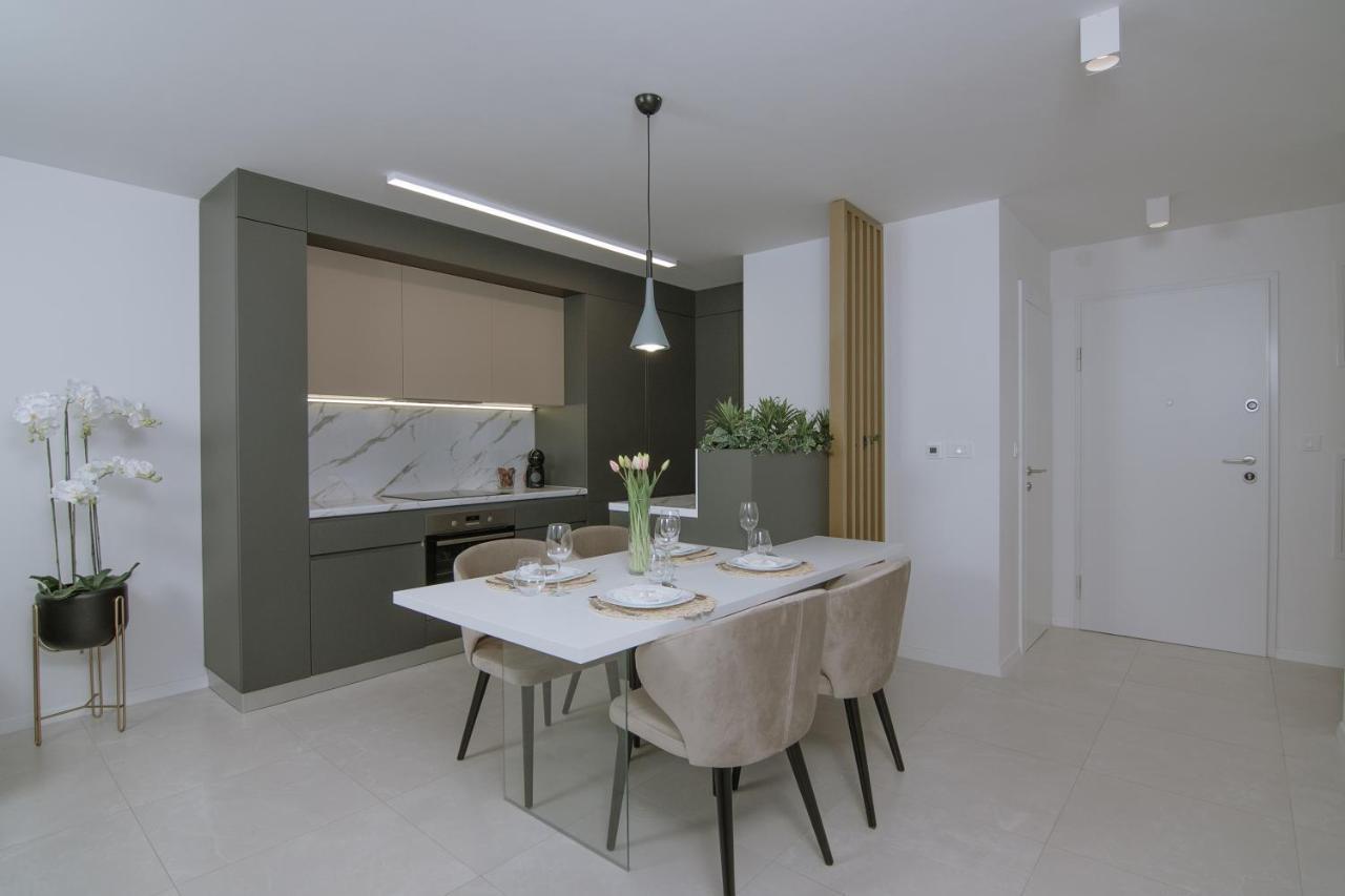 Apartments Adriatic Pearl Trogir Buitenkant foto