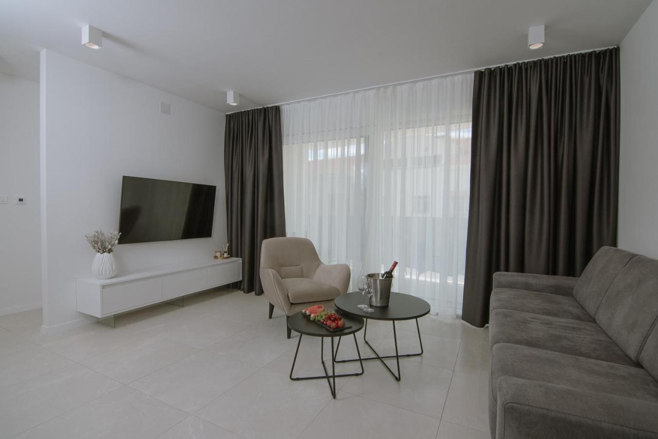 Apartments Adriatic Pearl Trogir Buitenkant foto